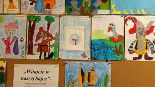 Prace plastyczne dzieci przedstawiające bohaterów książek dla dzieci